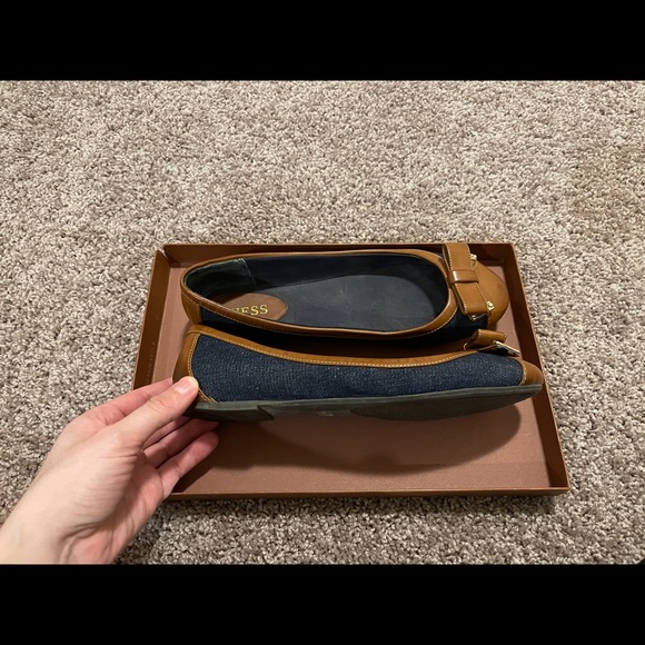 Shoes - Picture 3 of 4